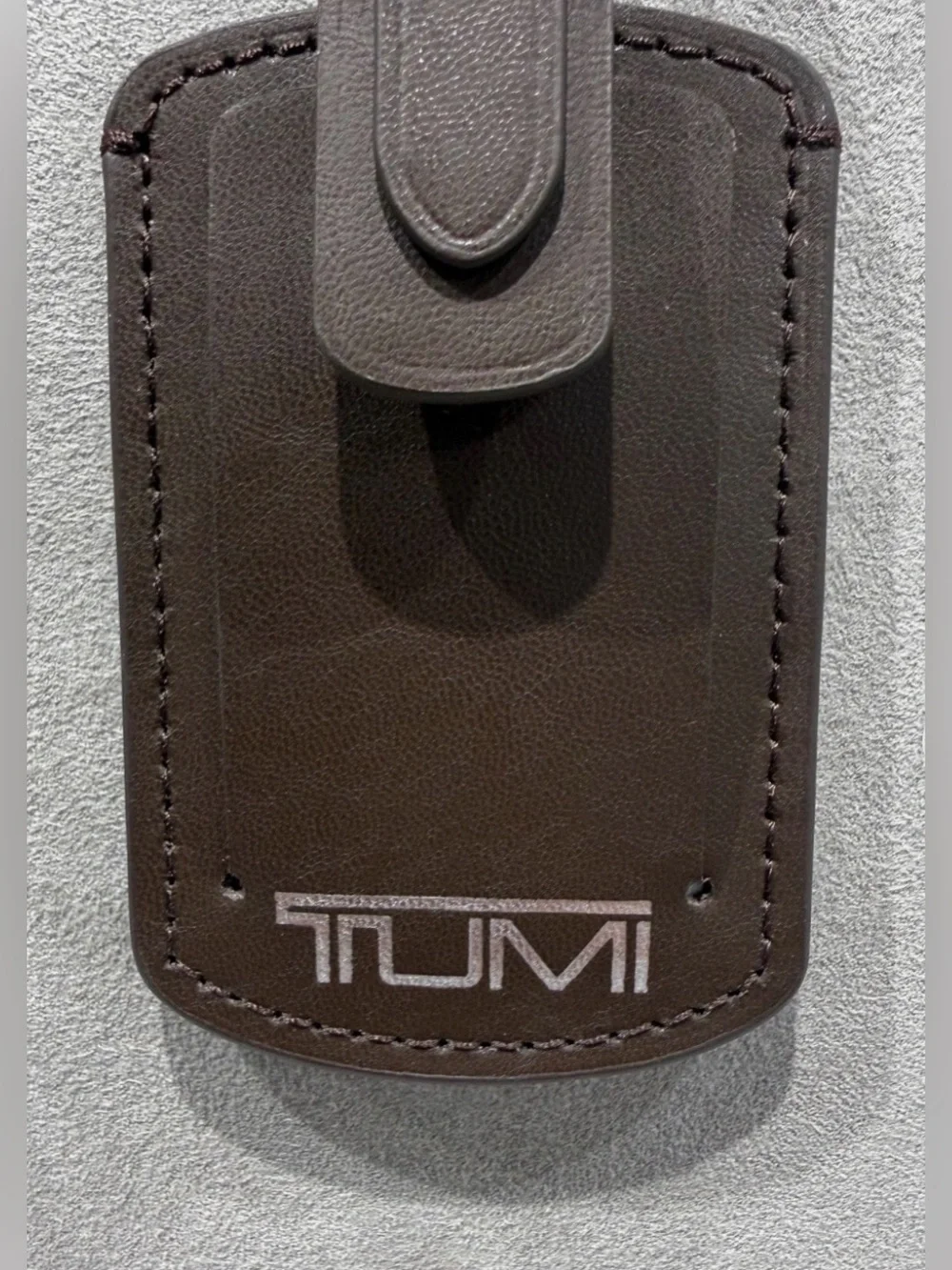 NEW IN BOX - Tumi 3.625” x 2.25” Leather Luggage Name Tag w/ Buckle - BROWN
